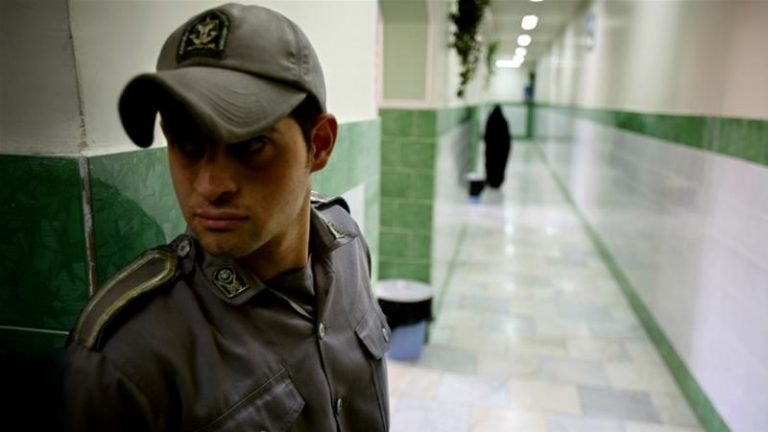 US urges Iran to free detained American citizens