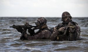 This Is How U.S. Navy SEALs Would Go To War Against Iran