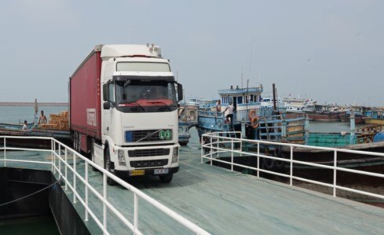 Iran exports 2nd non-oil cargo to Oman via Sirik Port
