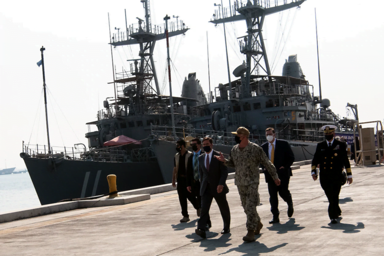 Defense Secretary Meets With Bahraini, U.S. Military Leaders