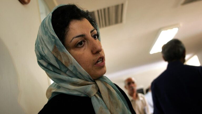 Iran sentences journalist to 30 months jail, flogging