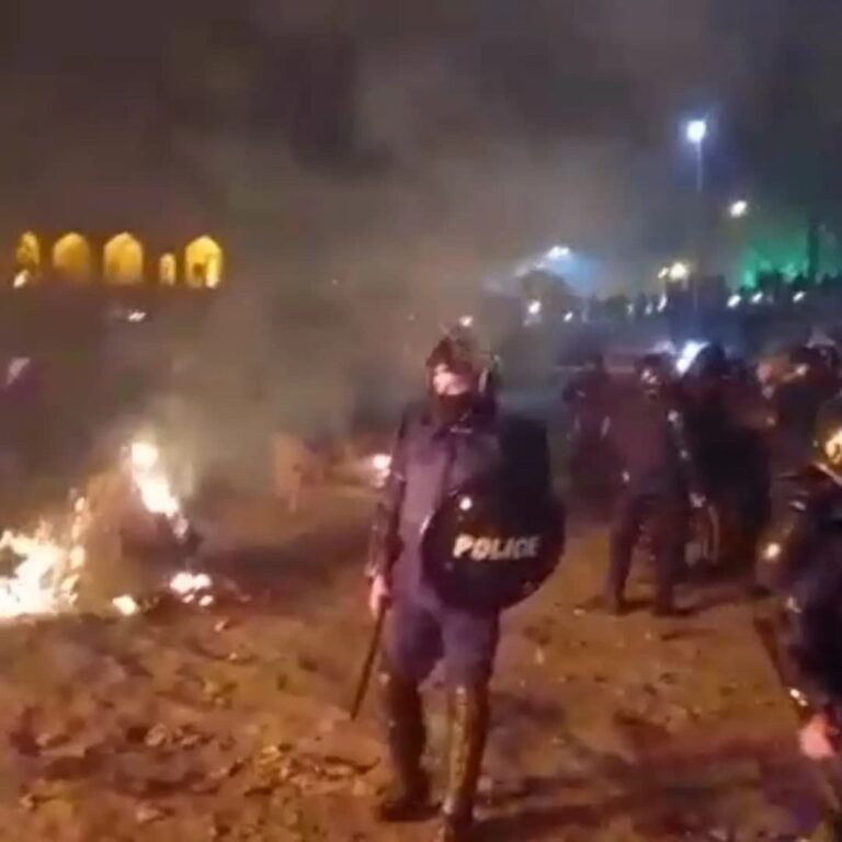 Iranian Security Forces Set Protesters’ Tents On Fire In ‘Clean-Up’ Operation In Isfahan