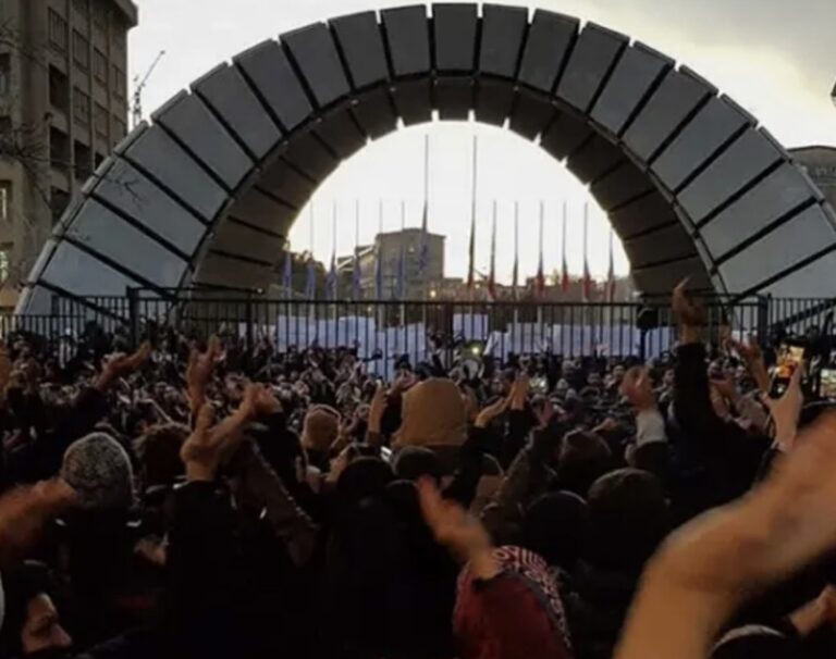 Iranian teachers strike over wages and rights. Police repress the protest