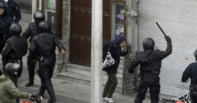 Iran IRGC: 185 militia members injured in suppressing protests