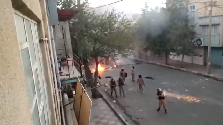Iranian government forces fire at civilian homes